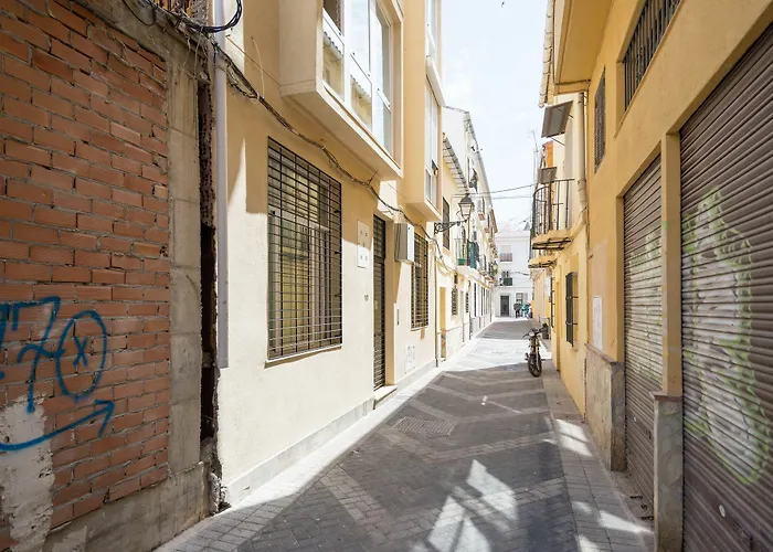 Lovely & Quiet City Center Apartment